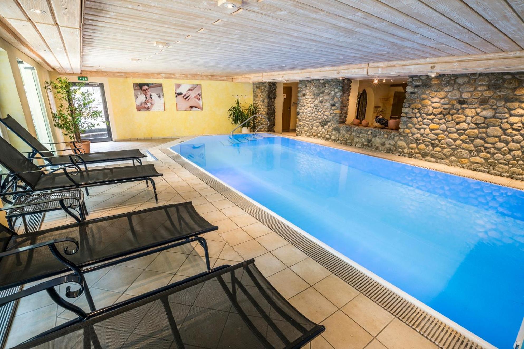 Naturhotel Ortners Eschenhof باد كلينكيرشهايم المظهر الخارجي الصورة