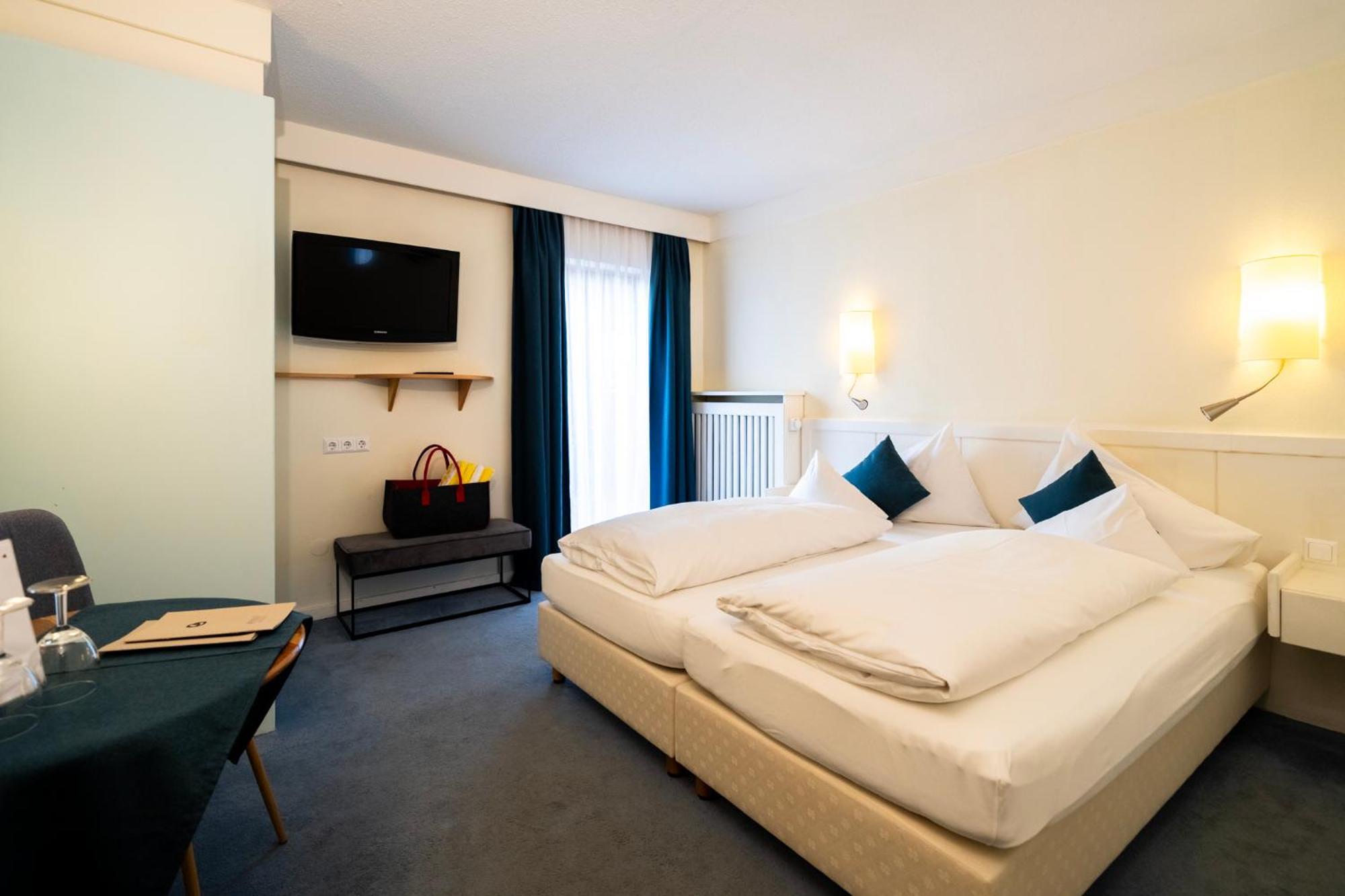 Naturhotel Ortners Eschenhof باد كلينكيرشهايم المظهر الخارجي الصورة