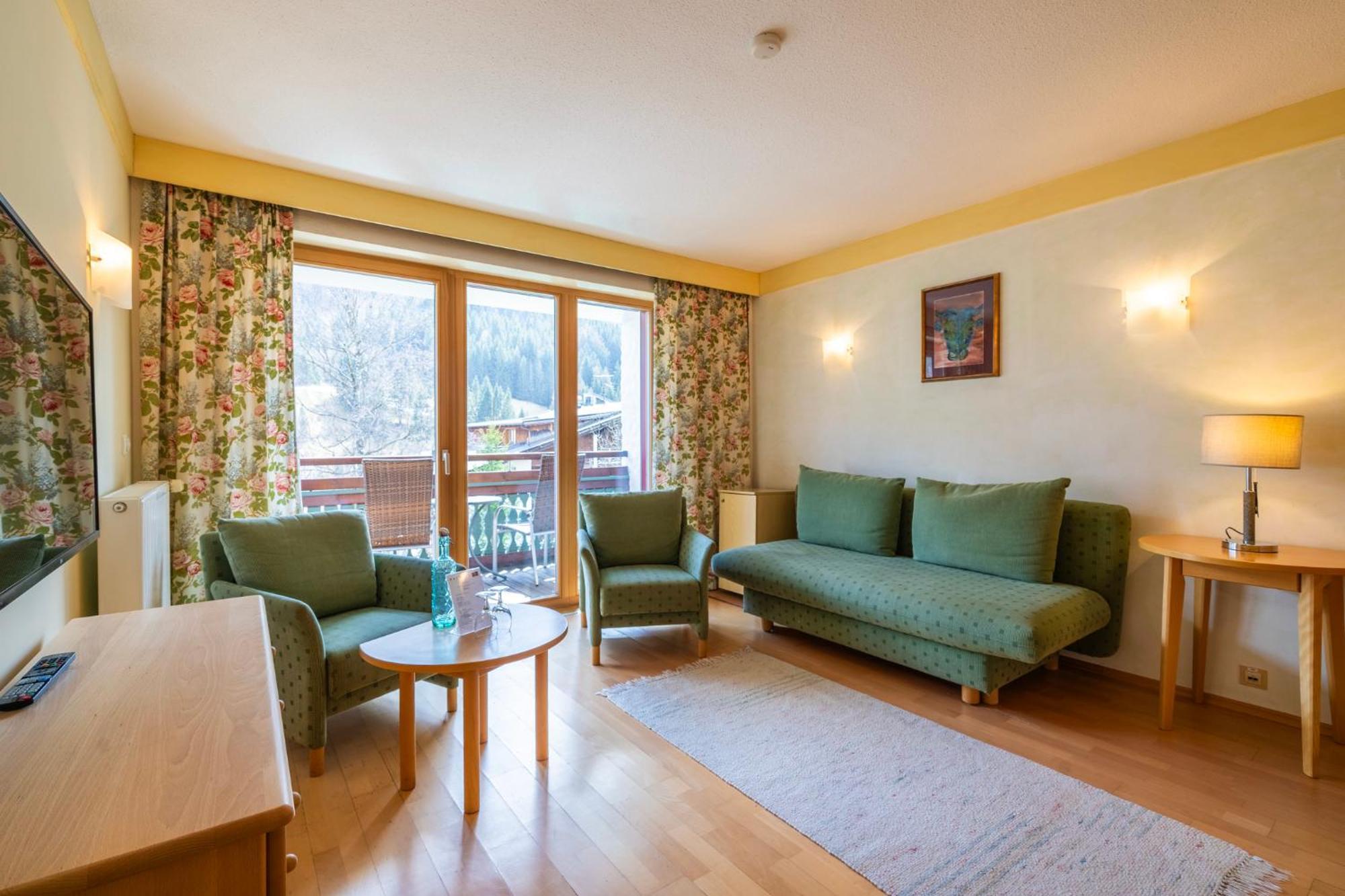 Naturhotel Ortners Eschenhof باد كلينكيرشهايم المظهر الخارجي الصورة